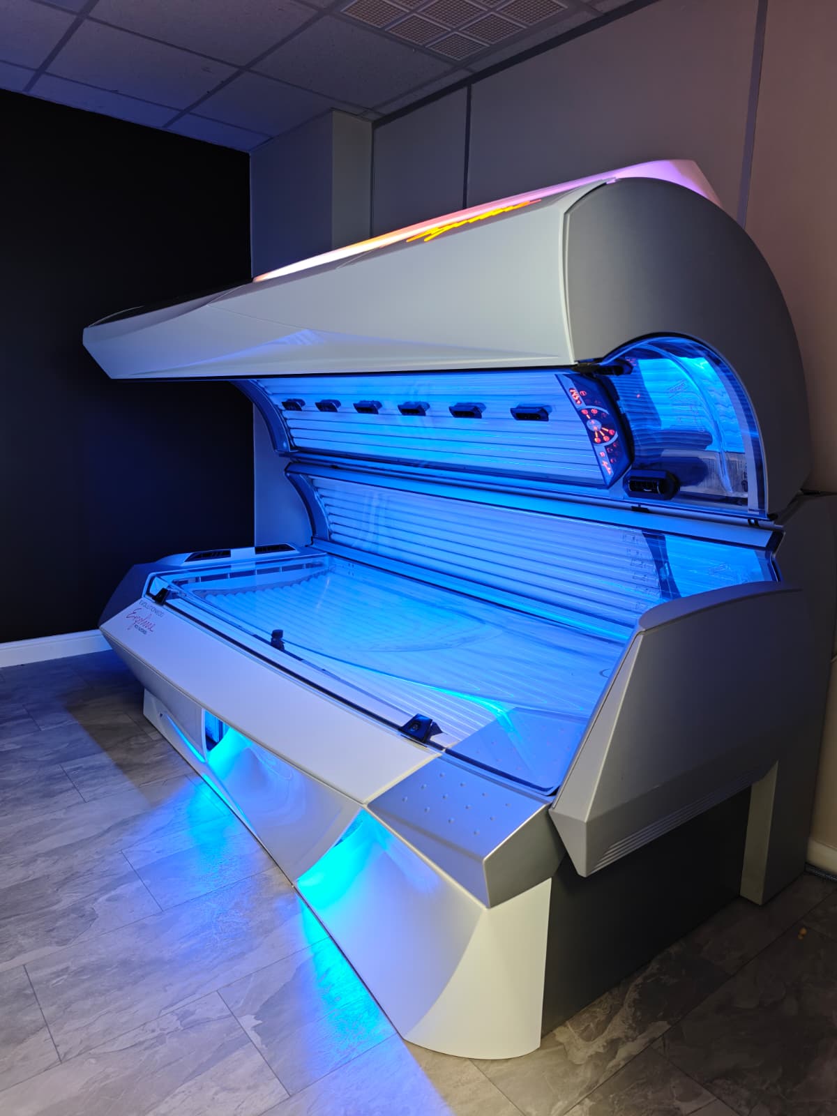 Encanto Tanning Salon in Spalding